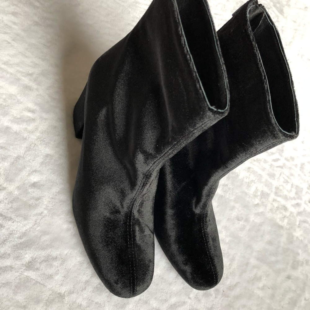 NWOB Free People Velvet Boots